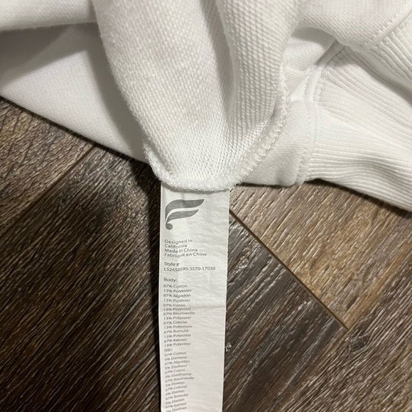 Fabletics Year Round Terry Off
Shoulder Sweatshirt Long Sleeve Top Small - Picture 7 of 12